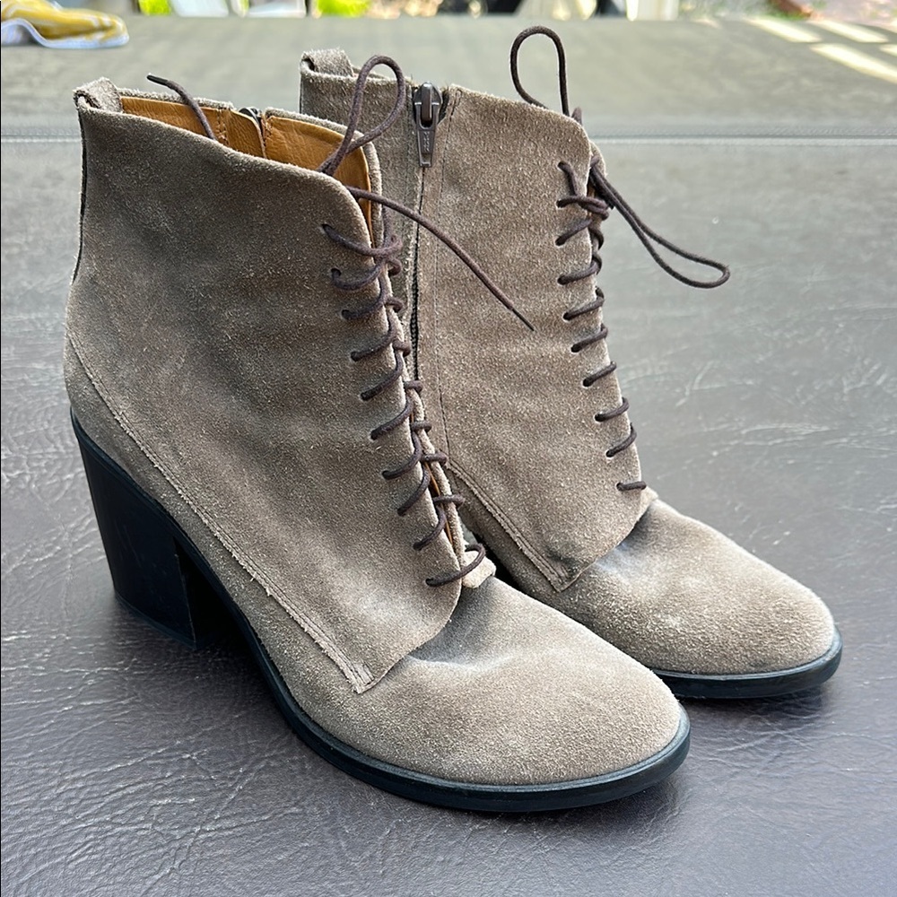 🤎🤎🤎Coclico suede tan brown leather shoes 41 or 10 gorgeous lace up zip side